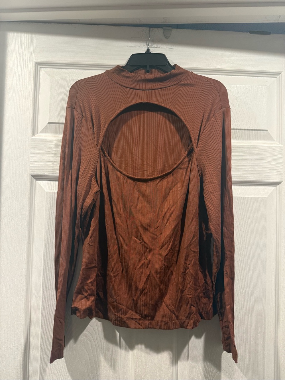 Ribbed Long Sleeve Top with Circular front cutout size 2x